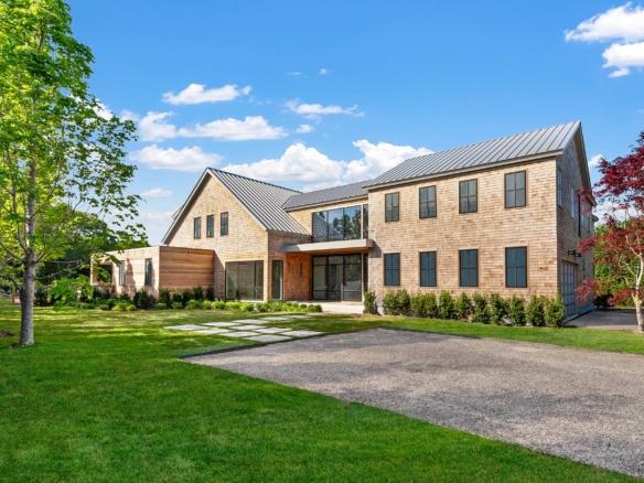 4 Windy Hill Lane