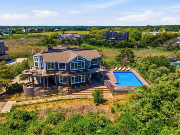 137 Sandune Court