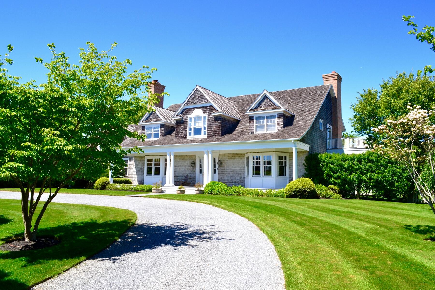 22 Sagg Pond Court