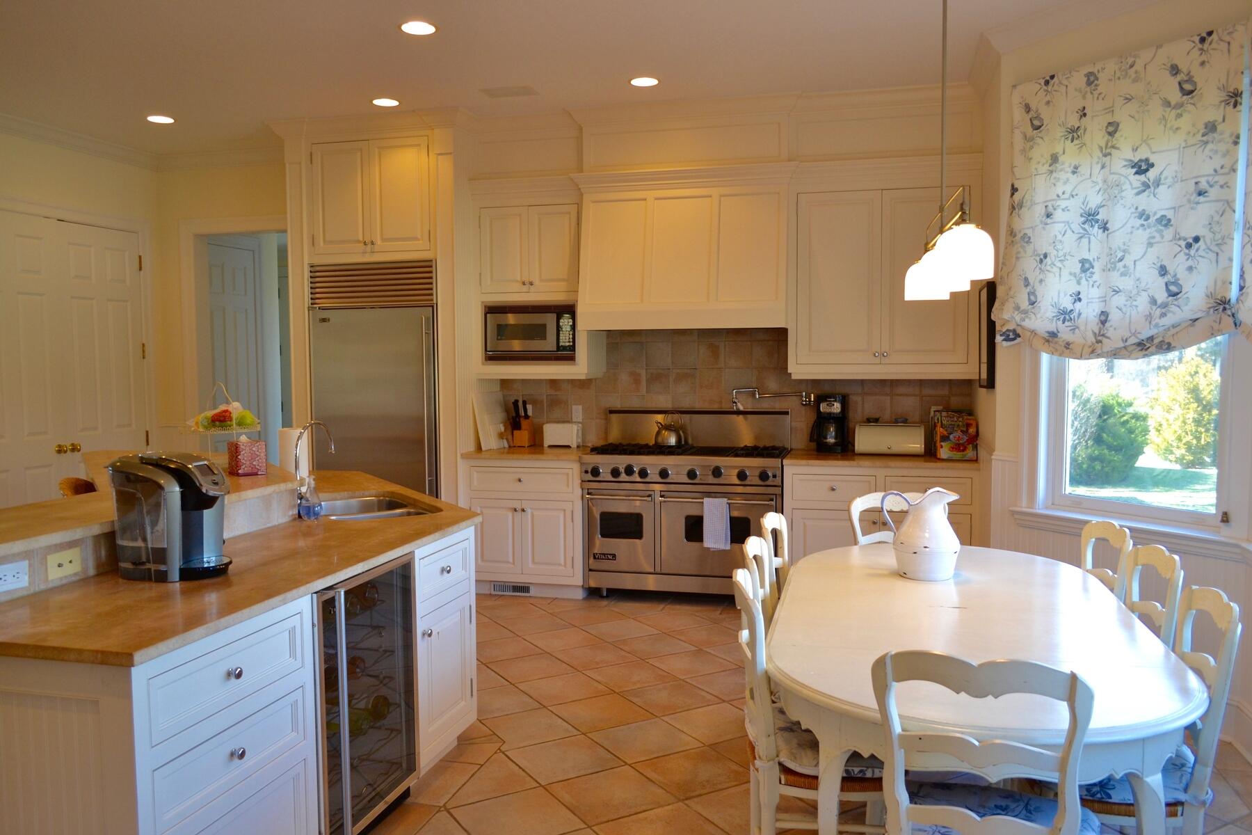 22 Sagg Pond Court