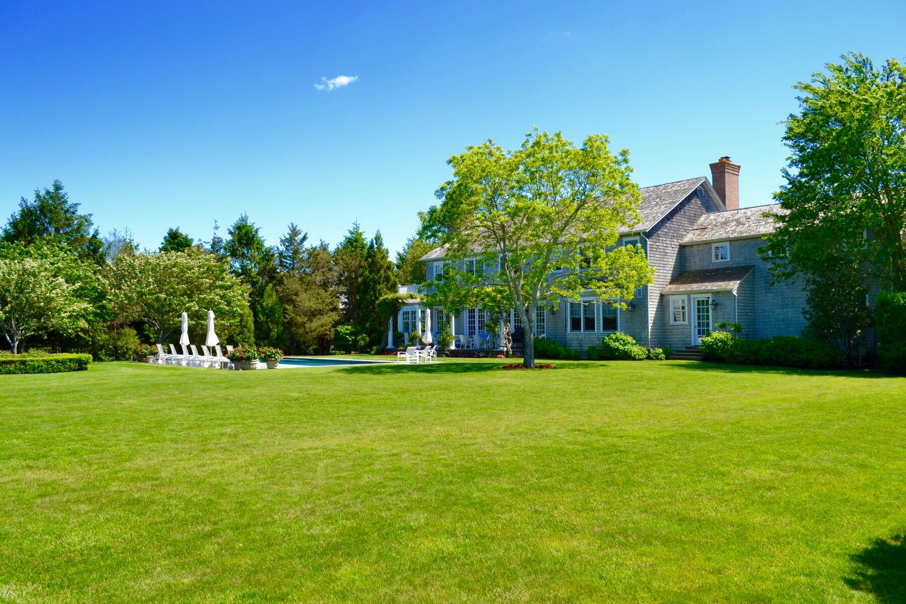 22 Sagg Pond Court