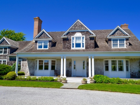 22 Sagg Pond Court