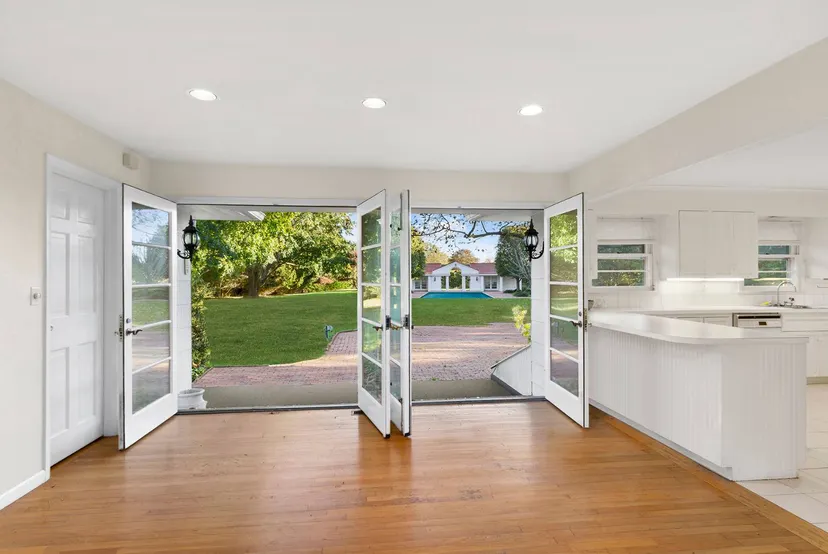 33 Apaquogue Road