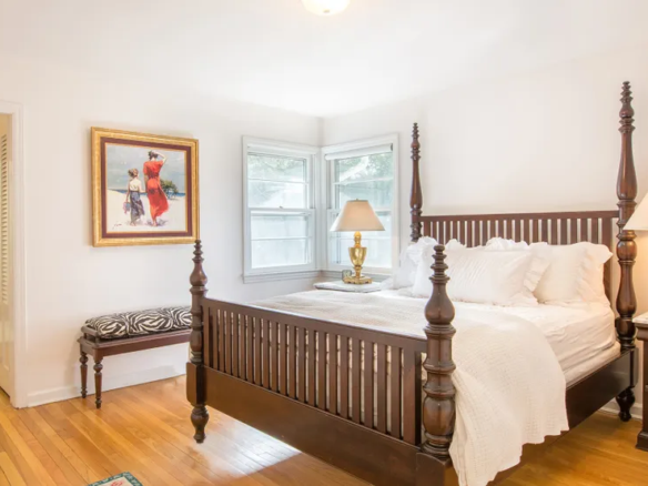 33 Apaquogue Road