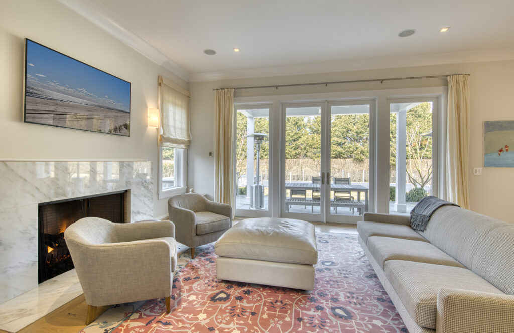 36-Chase-Ct-Bridgehampton-887942004-1024x663