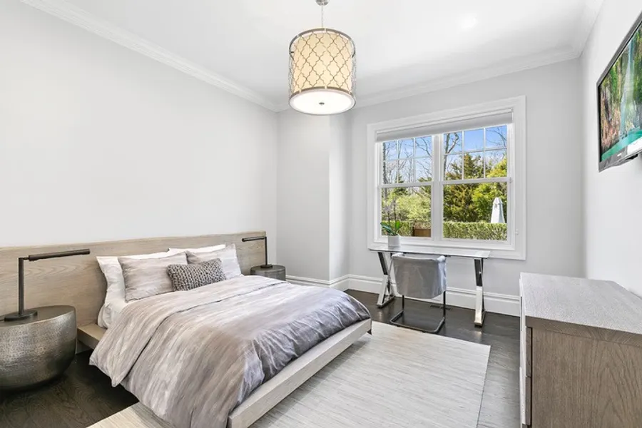 496 Wainscott Harbor Road